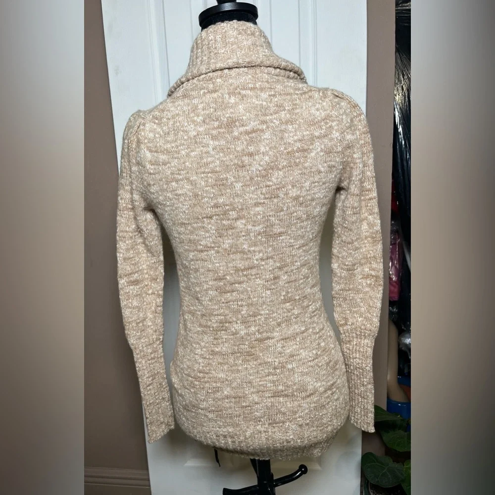 J. Crew Sweater Women’s Size XS Tan